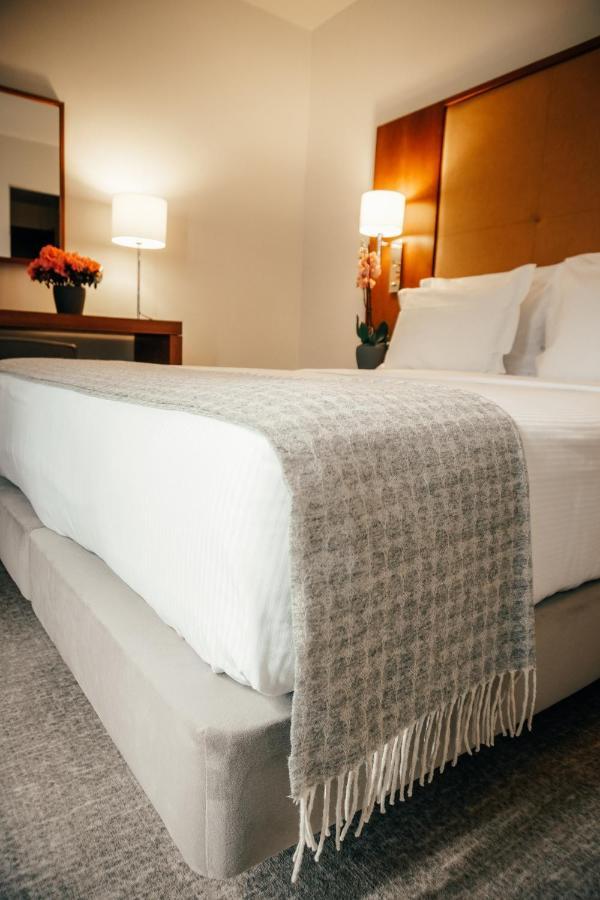 Deluxe Double or Twin Room with Private Terrace