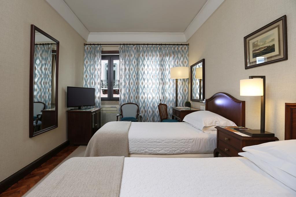 Petite Double or Twin Room,703019776:JPEG