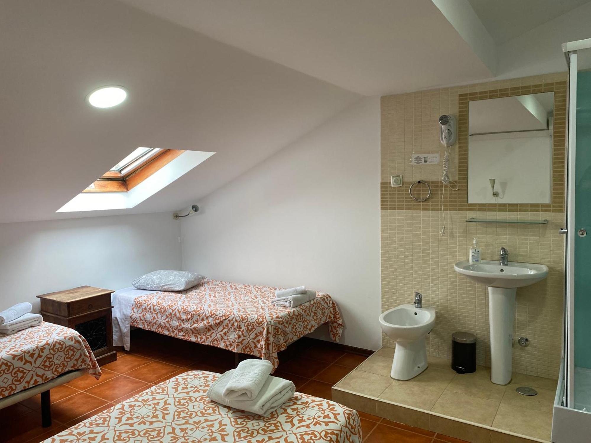 Triple Room Shower