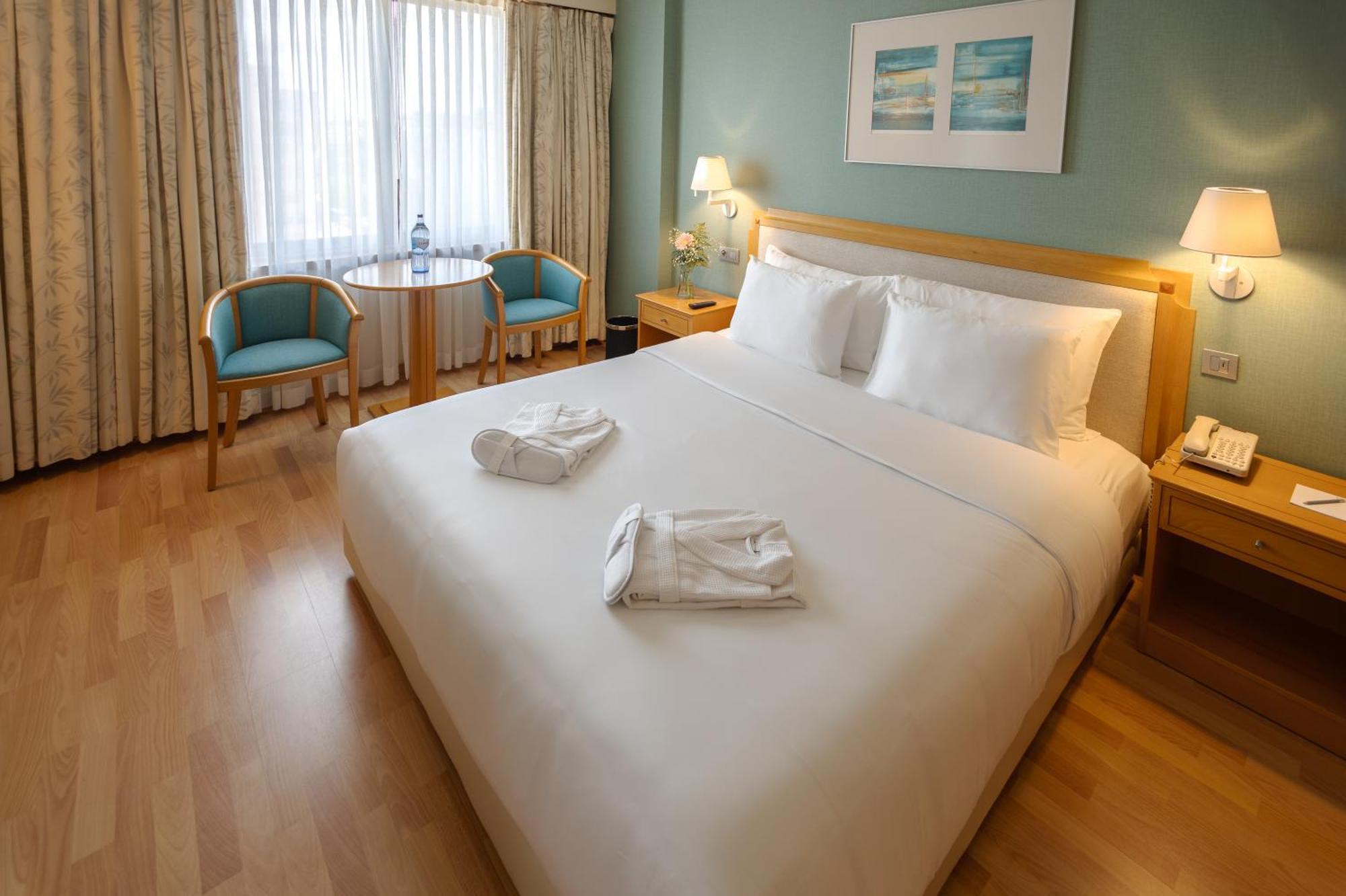 Suite,1672562950:JPEG