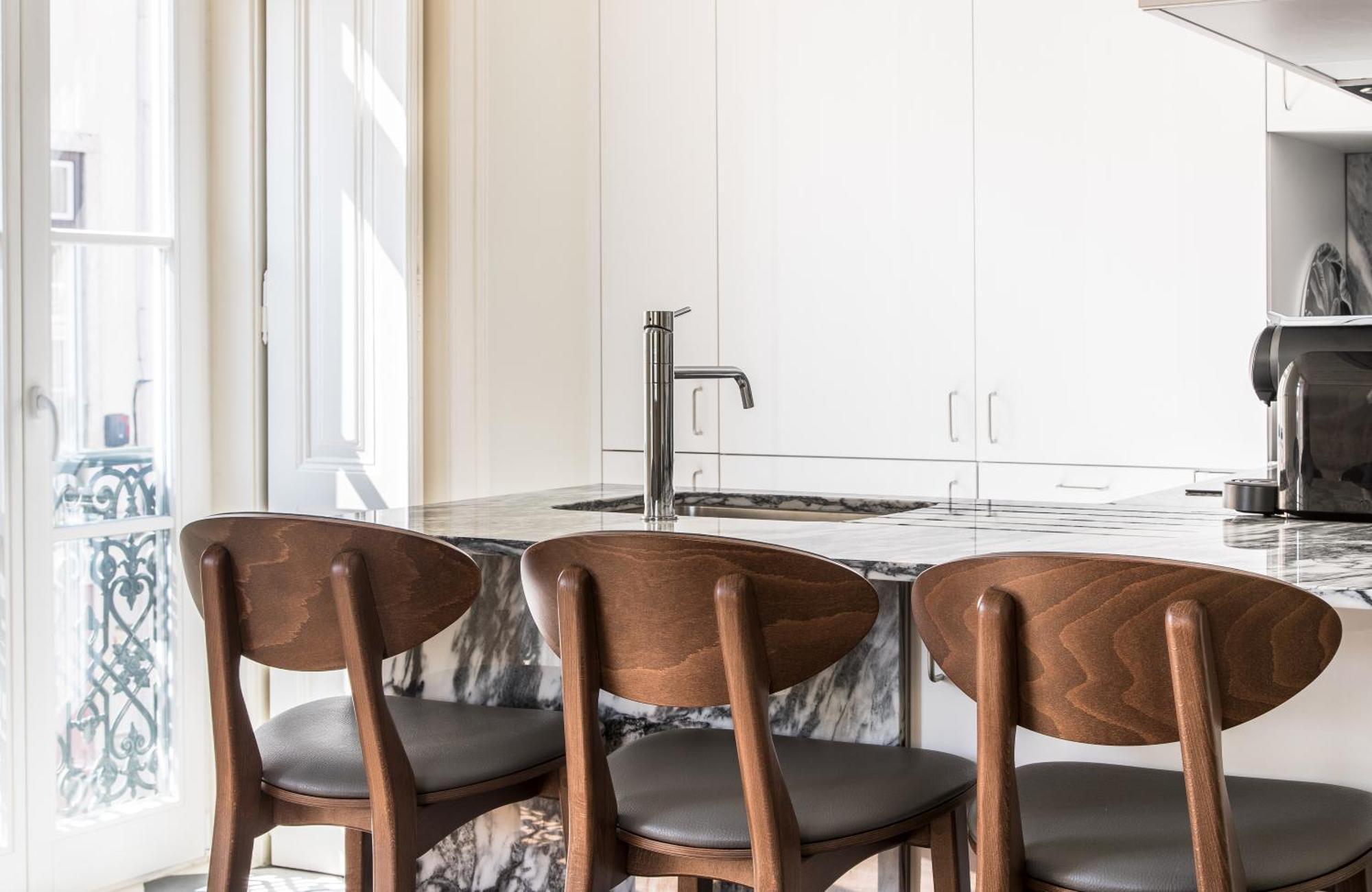 One-Bedroom Deluxe Apartment