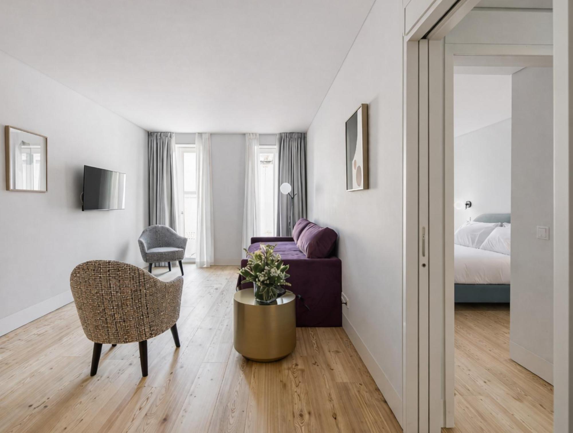 Deluxe One-Bedroom Apartment