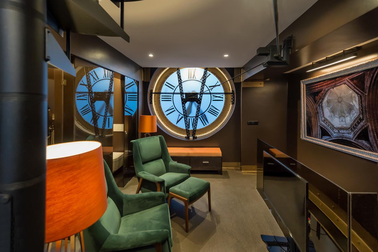 Premium Suite