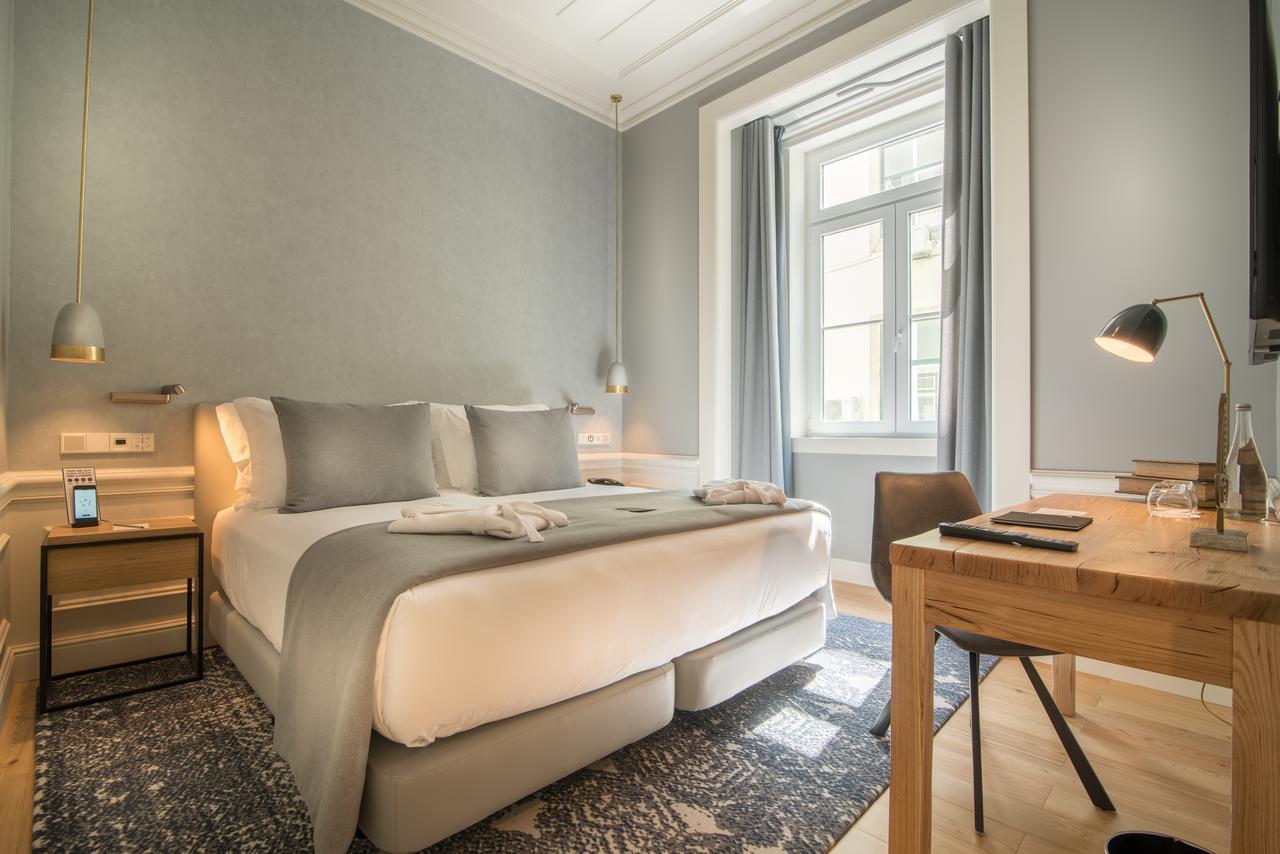 Classic Double or Twin Room with City View