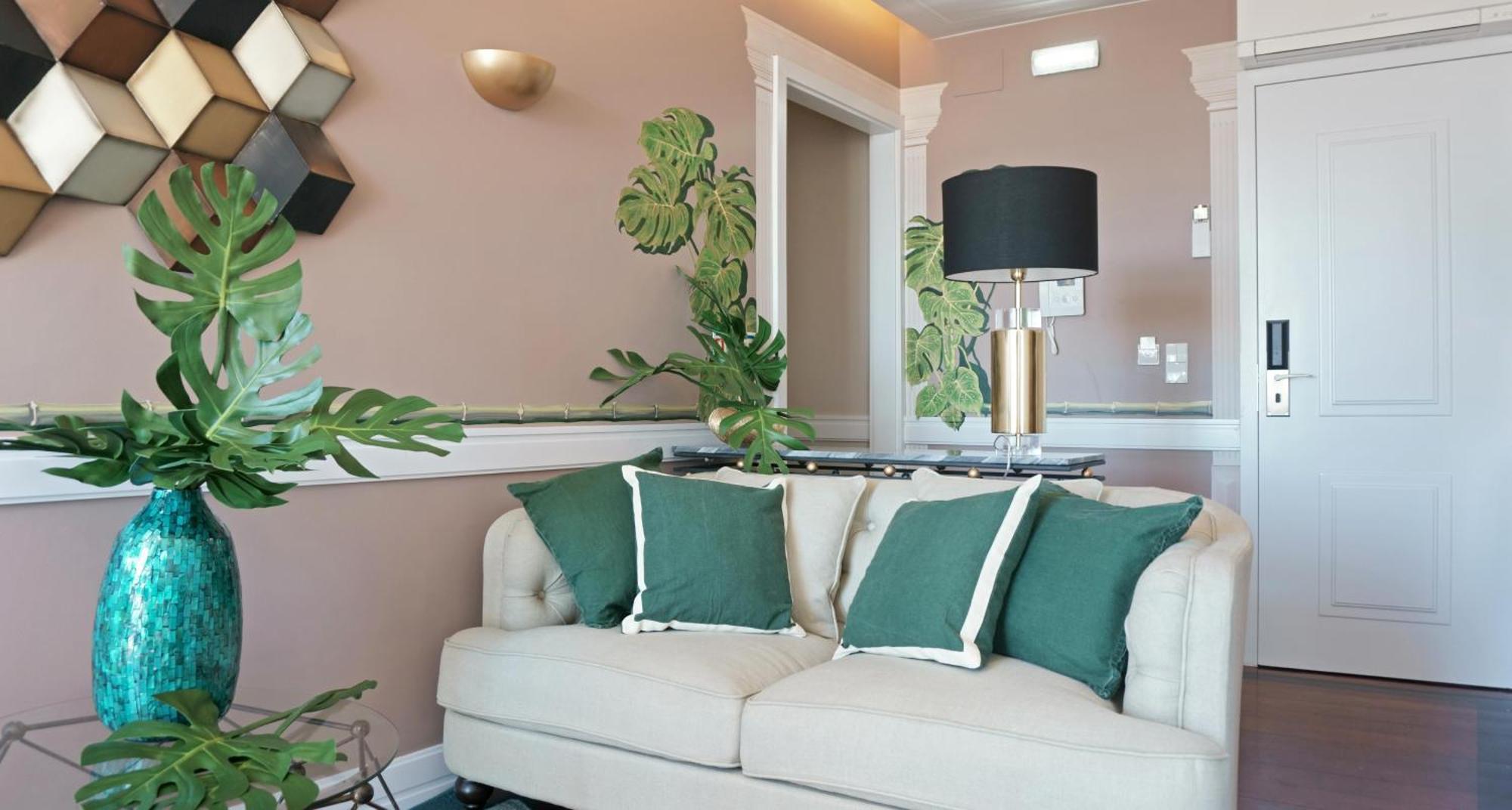 Superior Two-Bedroom Apartment
