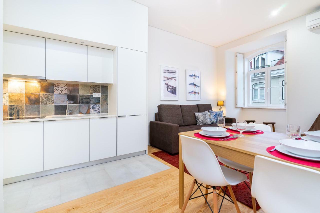 Two-Bedroom Apartment,884521531:JPEG
