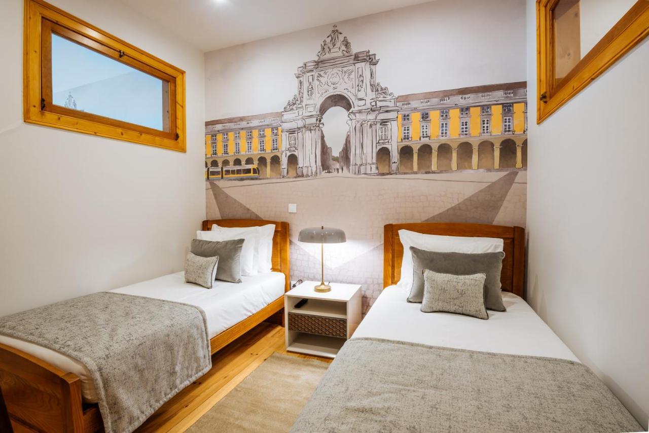 Family Two-Bedroom Apartment with River View
