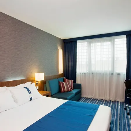 Holiday Inn Express Lisbon Alfragide By Ihg-3