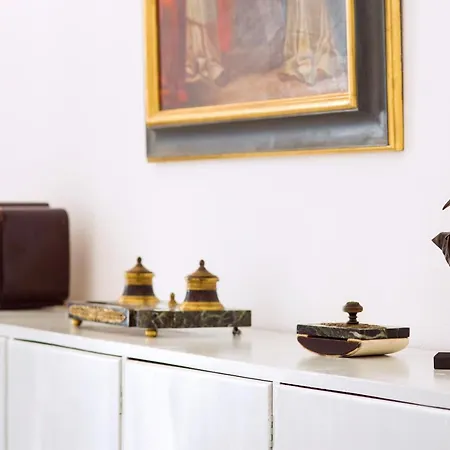 Lost Lisbon :: Chiado House-2