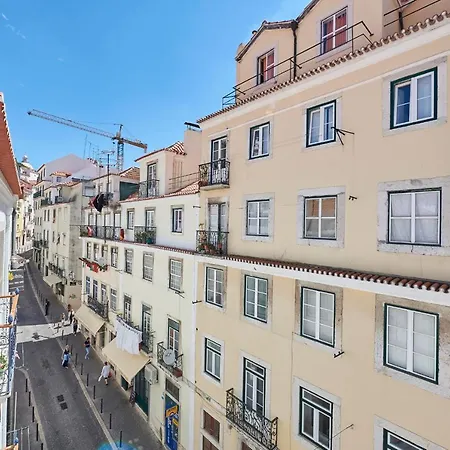Lisbon Best Choice Apartments Alfama-3